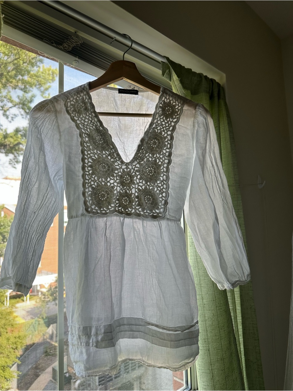 cha cha vente White Crochet V-Neck Tunic Top